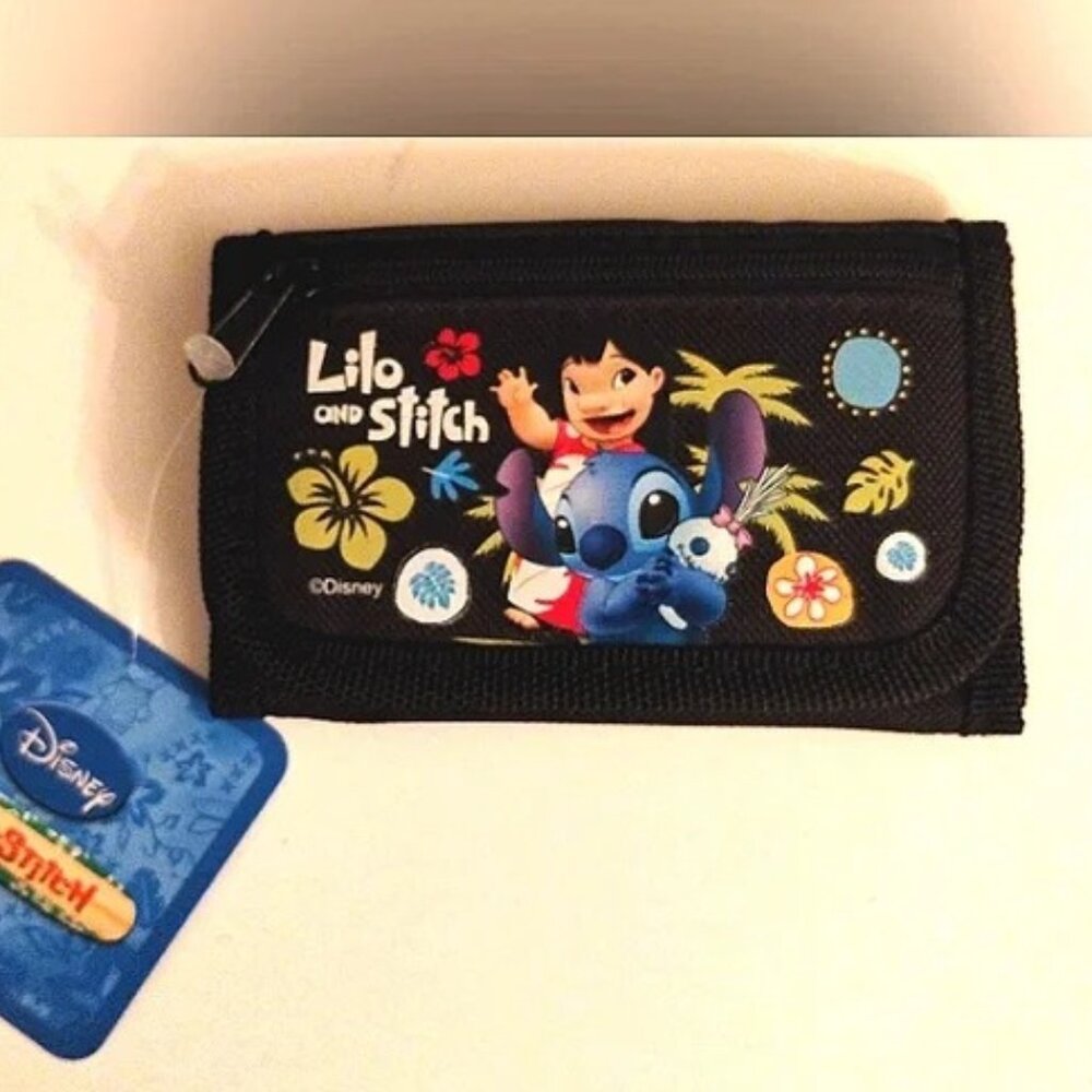 Nwt!! Disney's lilo and stitch wallet